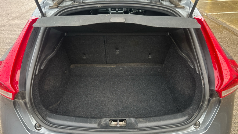 Volvo V40 D3 [4 Cyl 150] R DESIGN Pro 5dr Diesel Hatchback